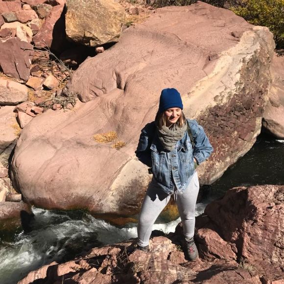 Meet your Posher, Lauren - Picture 1 of 1